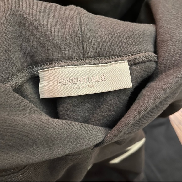 FEAR OF GOD ESSENTIALS SS22 IRON 1977 HOODIE - Picture 3 of 5